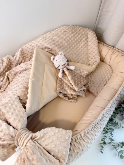 3 dalių Dovanų rinkinys gultukas, pledukas, migdukas