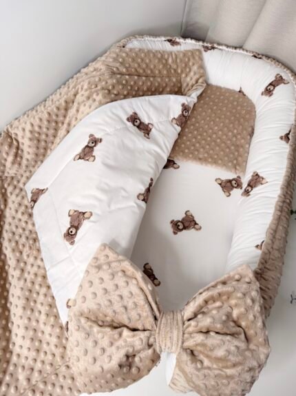 Gultukas kūdikiui su pagalvėle ir pleduku "Meškiukai"