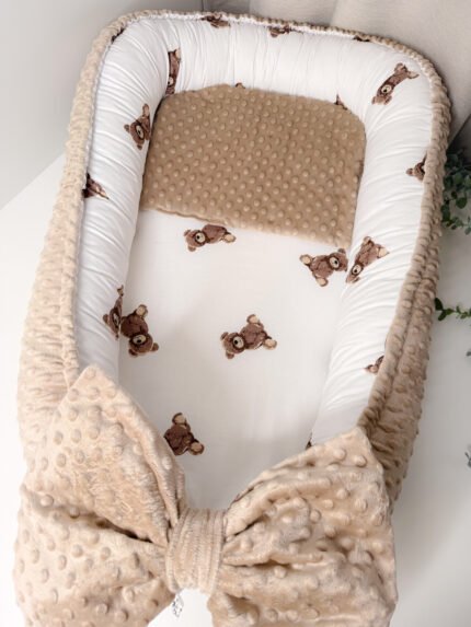 Gultukas kūdikiui su pagalvėle "Meškiukai"