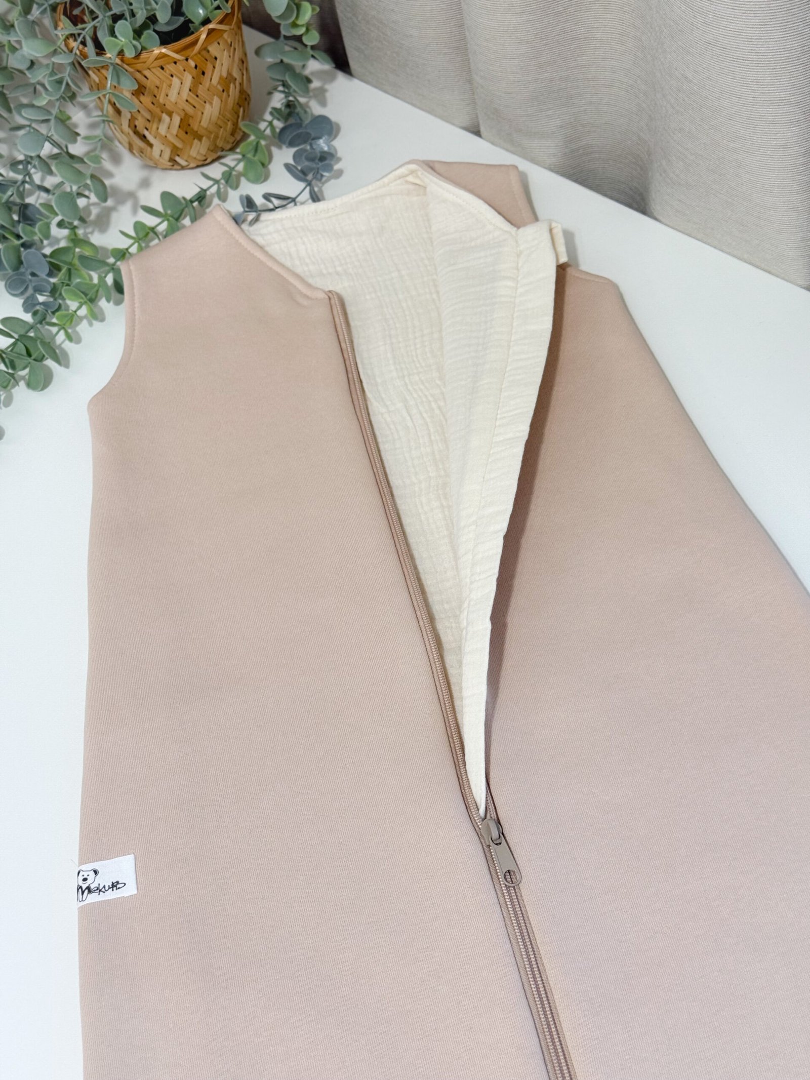 008F0329-A551-4457-9986-2C41693D1982