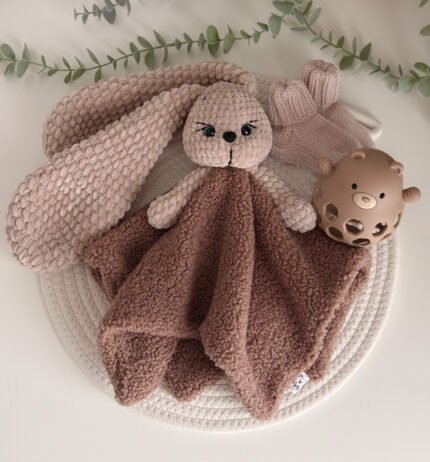 3 dalių kūdikio dovanų rinkinys „Migdukas“ – merino vilnos kojinytės + silikoninis kramtukas