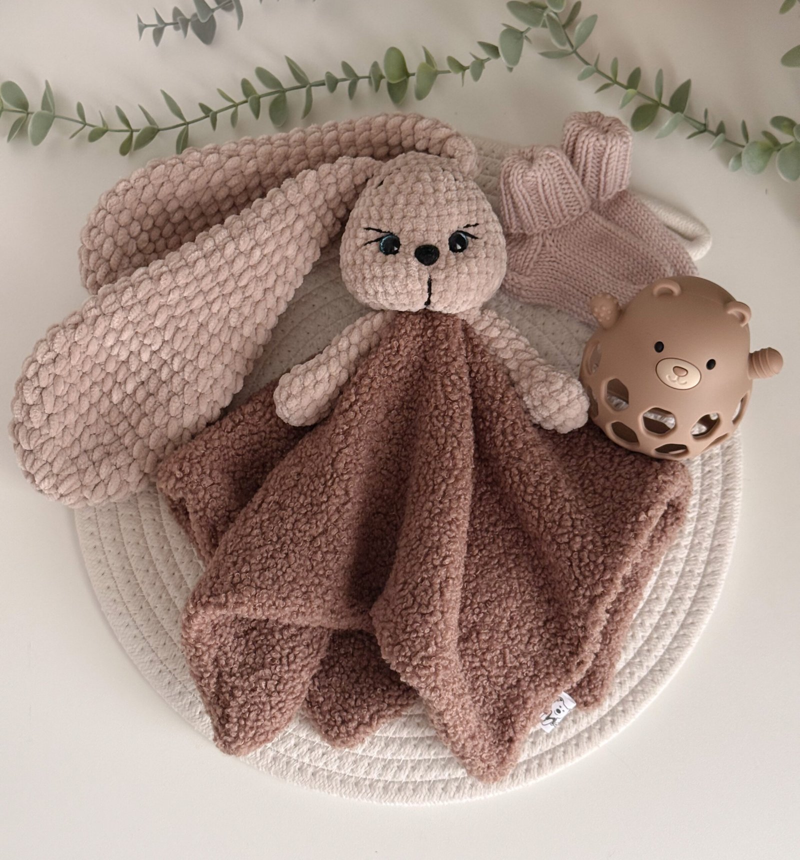 06075A32-04F8-4831-AFD1-BE9A60C7D202