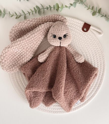 Teddy rankų darbo migdukas – žaisliukas „Kiškiukas”